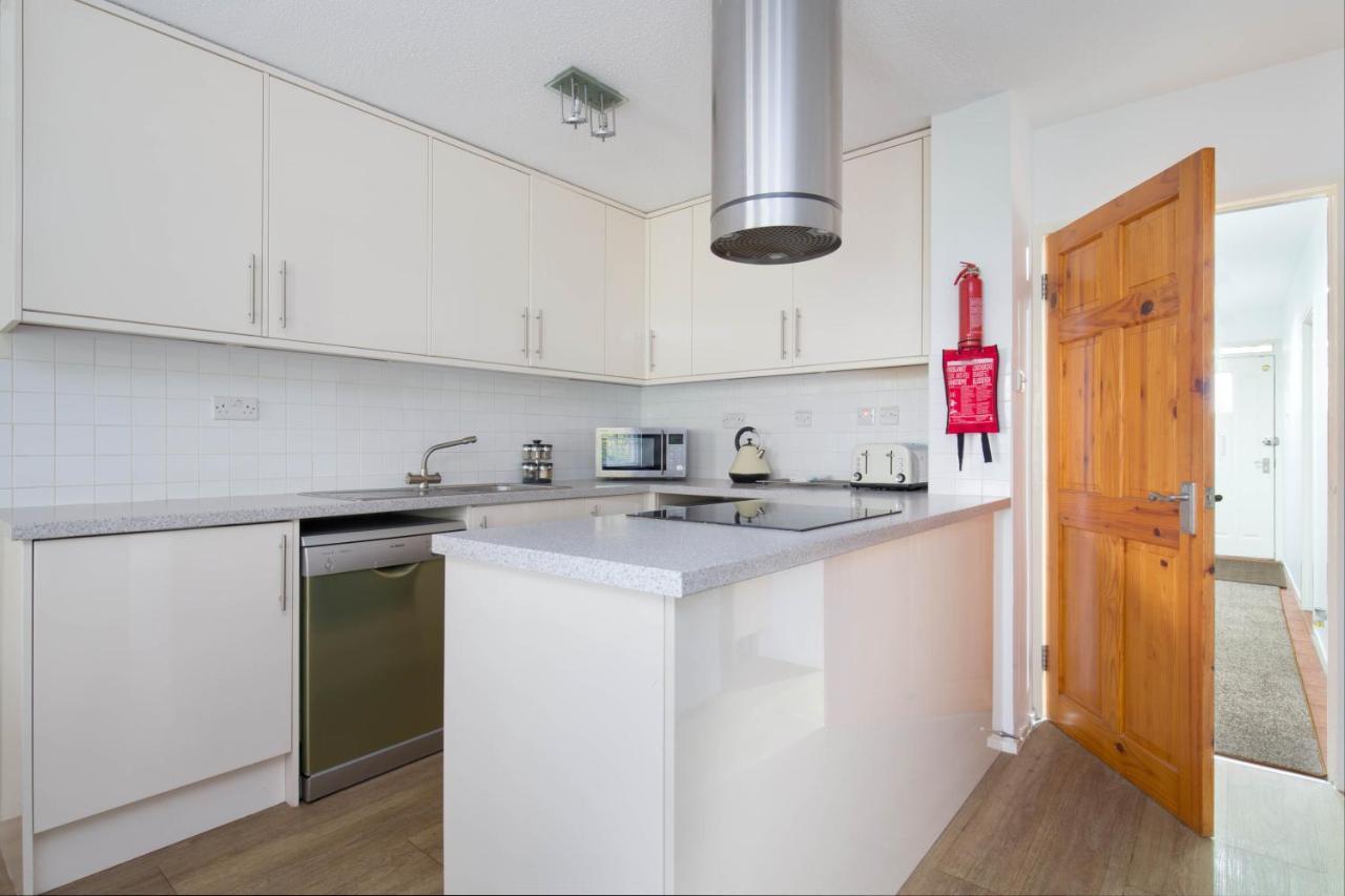 Modern Grassmarket Apartment Edinburgh Exterior photo